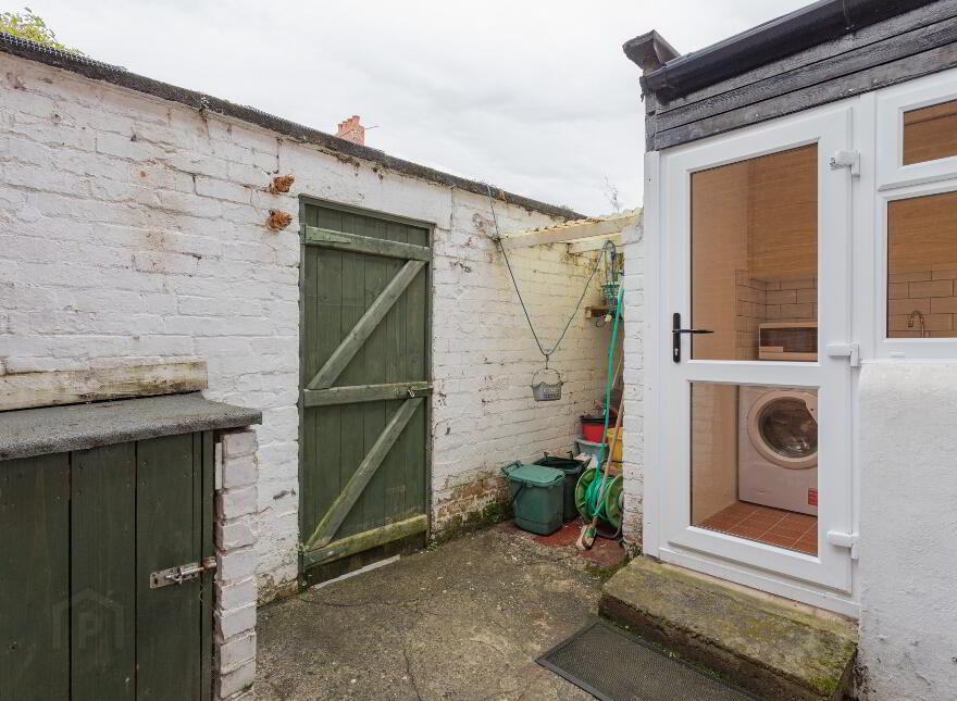 26 Clarendon Avenue, Belfast, BT5 5JT
