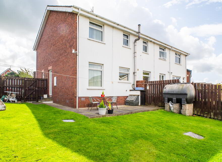 16 Kilvoragh Park, Lurgan, BT67 9LT
