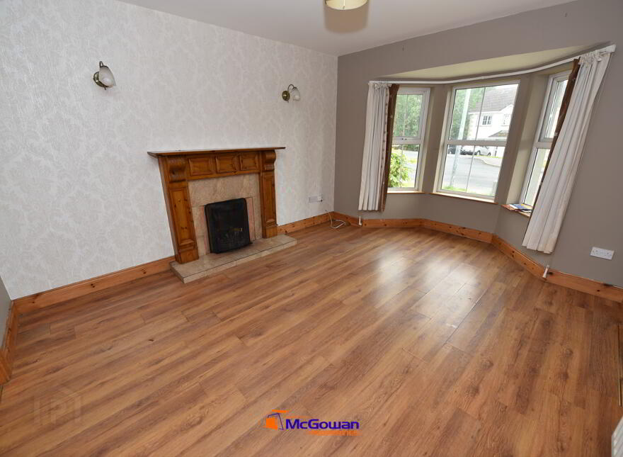 19 Castle Gardens, Drumboe Lower, Stranorlar, F93X8H4