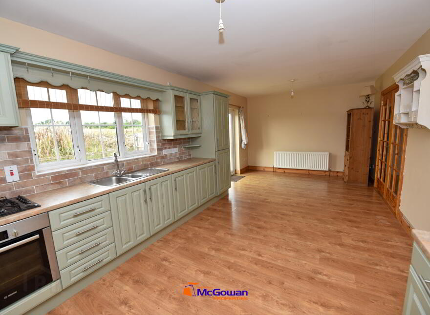 19 Castle Gardens, Drumboe Lower, Stranorlar, F93X8H4
