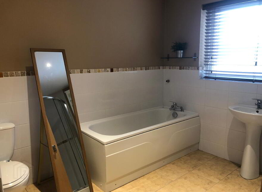12 Shandon Manor, 15 Clara Road, Ballyhackamore, Belfast, BT5 6FN