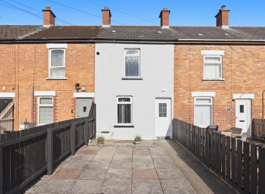 19 Parkgate Gardens, Belfast, BT4 1ES photo