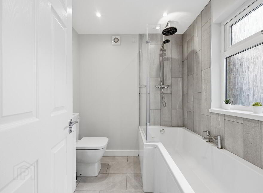 19 Parkgate Gardens, Belfast, BT4 1ES