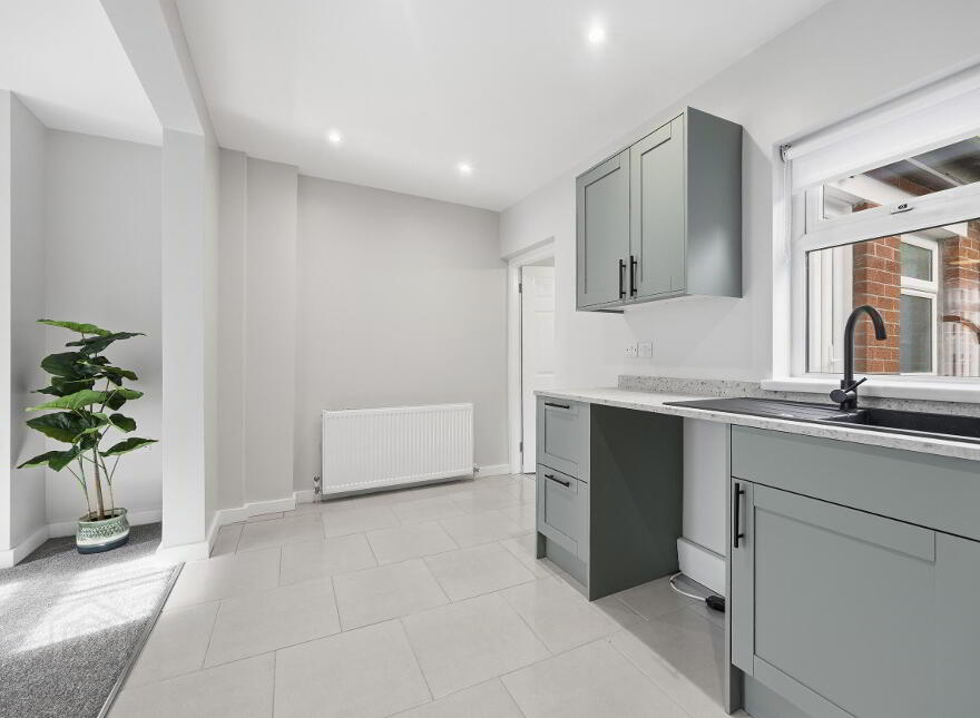 19 Parkgate Gardens, Belfast, BT4 1ES