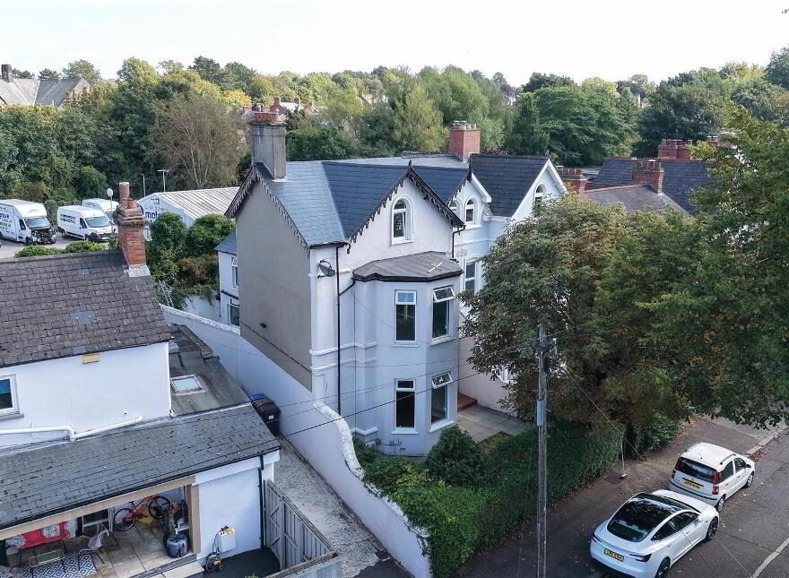 2 Martinez Avenue, Belfast, BT5 5LX