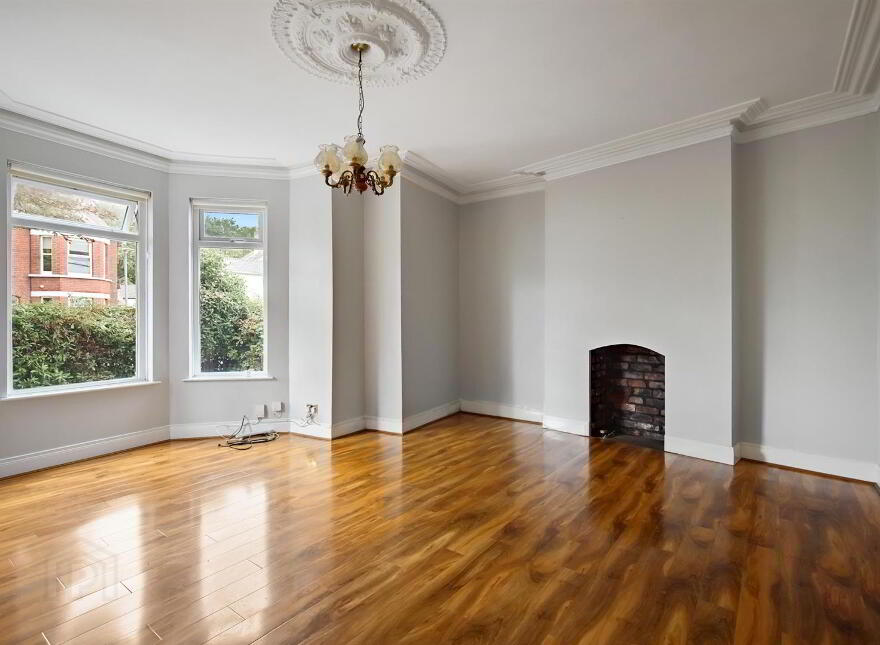 2 Martinez Avenue, Belfast, BT5 5LX