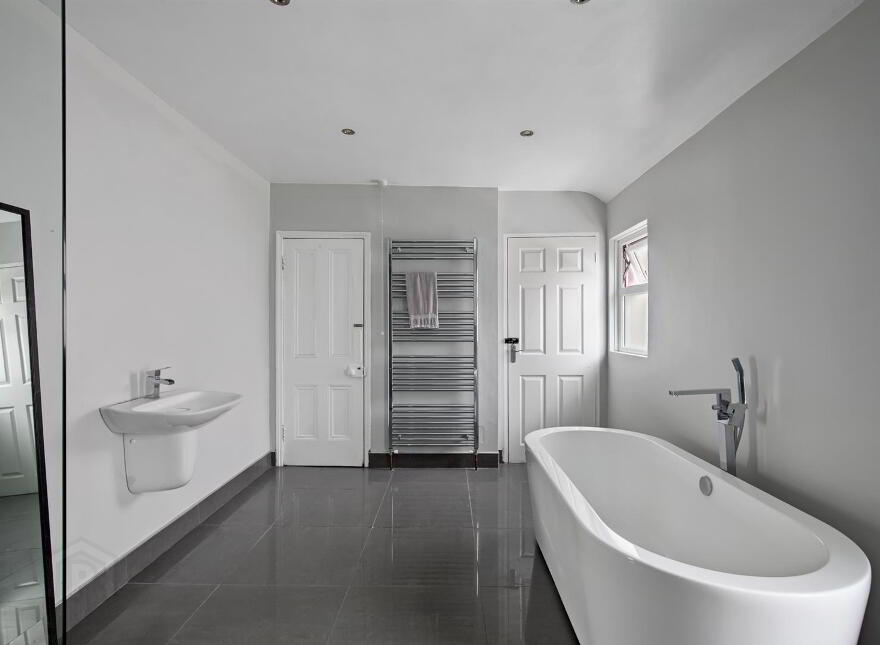 2 Martinez Avenue, Belfast, BT5 5LX