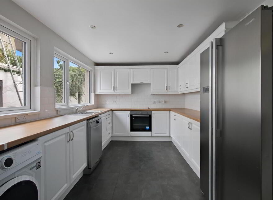 2 Martinez Avenue, Belfast, BT5 5LX