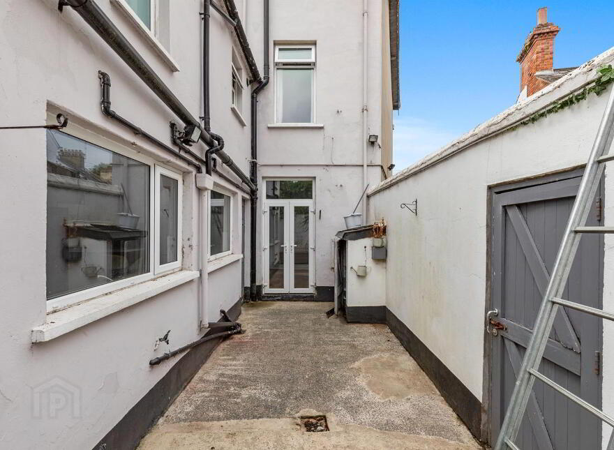 2 Martinez Avenue, Belfast, BT5 5LX