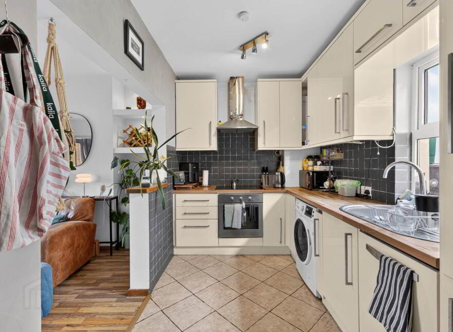 102 Imperial Street, Ravenhill, Belfast, BT6 8JP