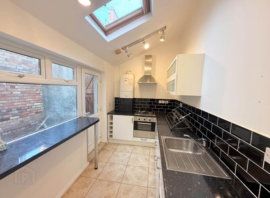 25 Shaw Street, Belfast, BT4 1PT