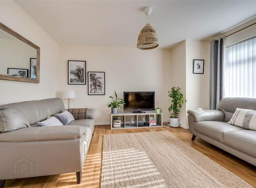 Apartment 2 Glendale Court 182 Saintfield Road, Belfast, BT8 6HN