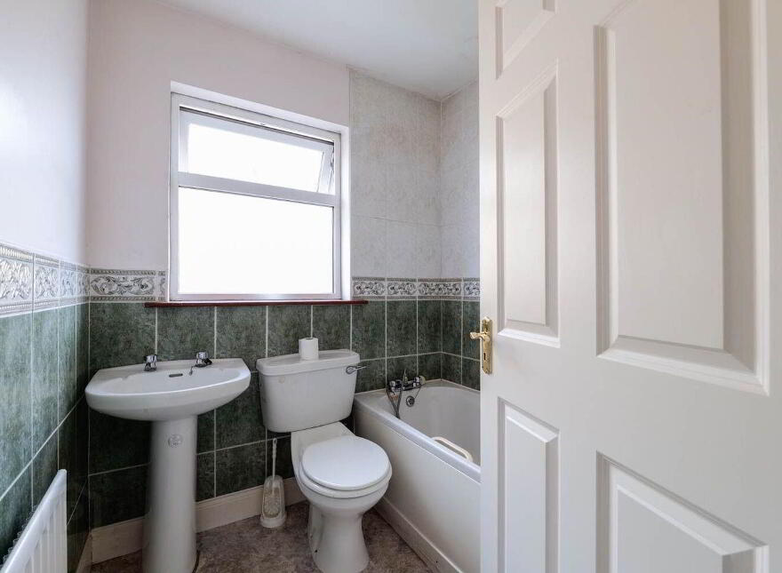 31 Earls Court, Athy, R14N156