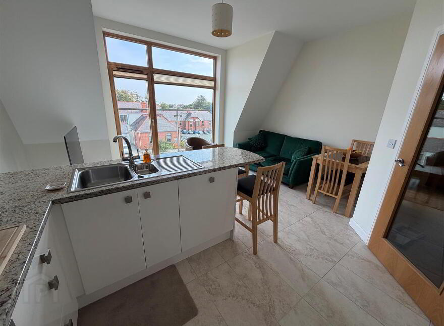 94 Castle Street, Castle Gate, Bangor, BT20 4SY