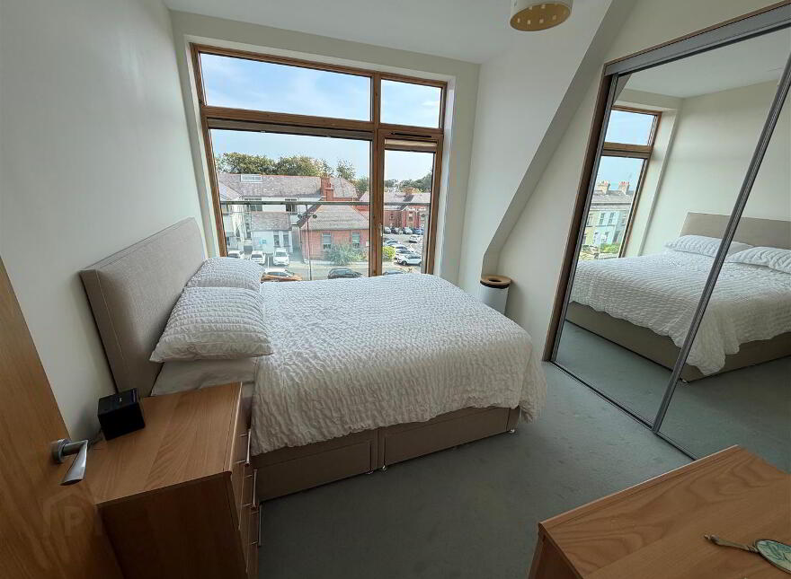 94 Castle Street, Castle Gate, Bangor, BT20 4SY
