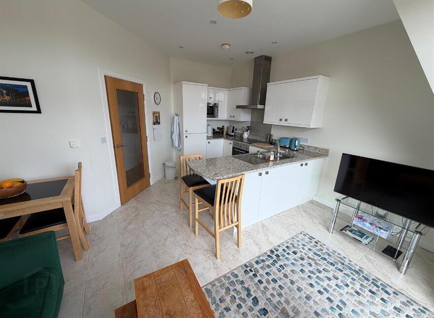 94 Castle Street, Castle Gate, Bangor, BT20 4SY