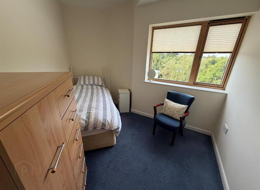 94 Castle Street, Castle Gate, Bangor, BT20 4SY