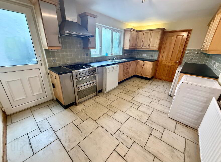53 Groarty Road, Derry, BT48 0JY