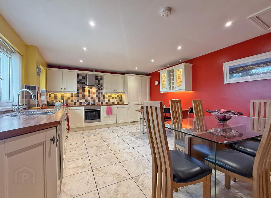 52 Craigahulliar Road, Portrush, BT56 8NN