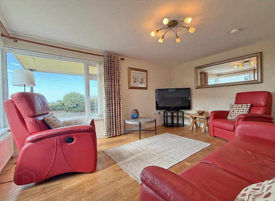 52 Craigahulliar Road, Portrush, BT56 8NN