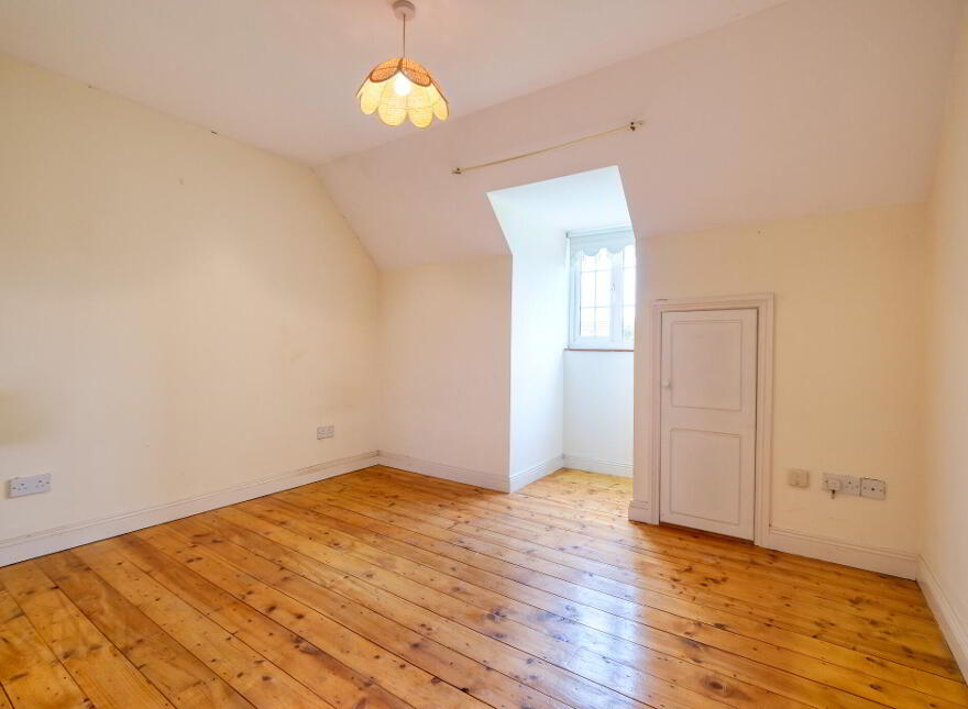 6 Laurel Avenue, Ballinalee Road, N39W8C0
