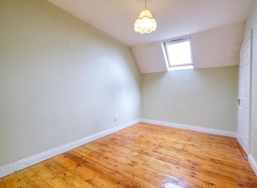 6 Laurel Avenue, Ballinalee Road, N39W8C0