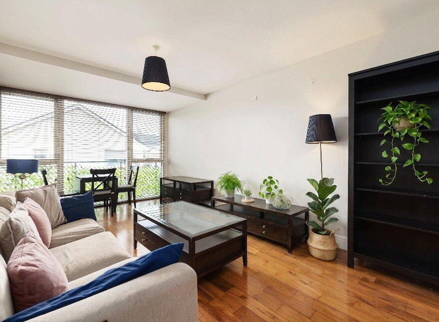10 Mimosa Hall, Levmoss Park, The Gallops, Dublin, D18W354