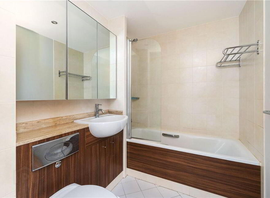 10 Mimosa Hall, Levmoss Park, The Gallops, Dublin, D18W354