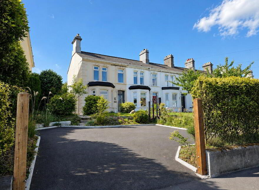 22 Saintfield Road, Lisburn, BT27 5BD photo