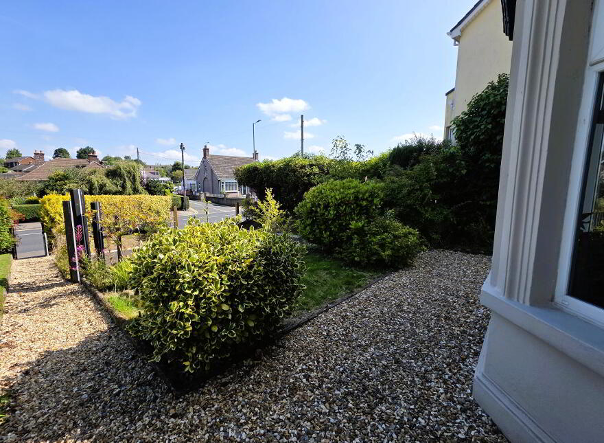 22 Saintfield Road, Lisburn, BT27 5BD