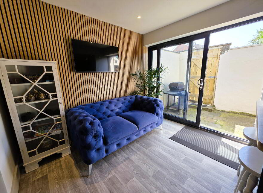22 Saintfield Road, Lisburn, BT27 5BD