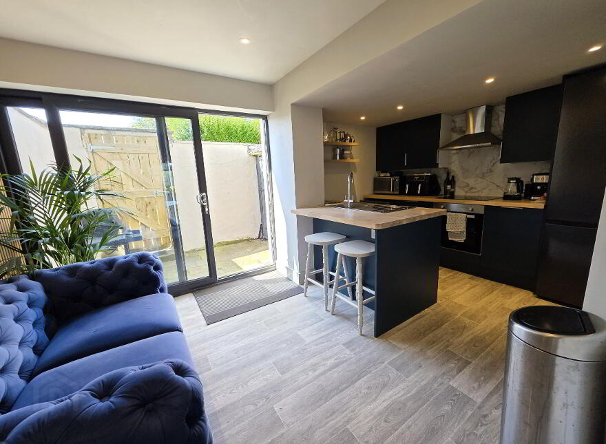 22 Saintfield Road, Lisburn, BT27 5BD