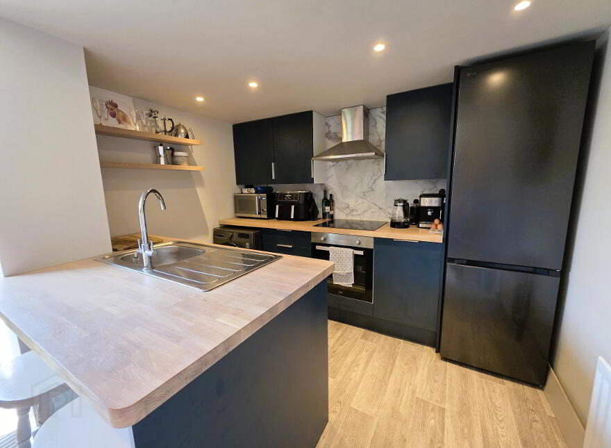 22 Saintfield Road, Lisburn, BT27 5BD
