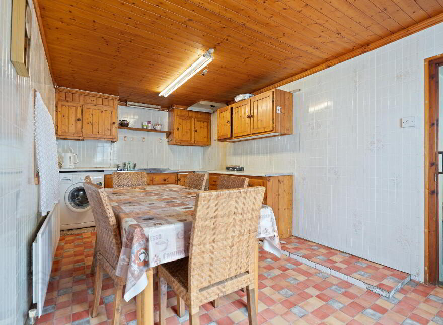 Lower Road, Newmarket, P51N5W9