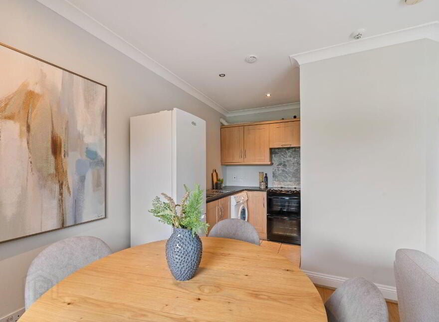 8 Ashton Lodge, Boreenmanna Road, Ballintemple, T12N735