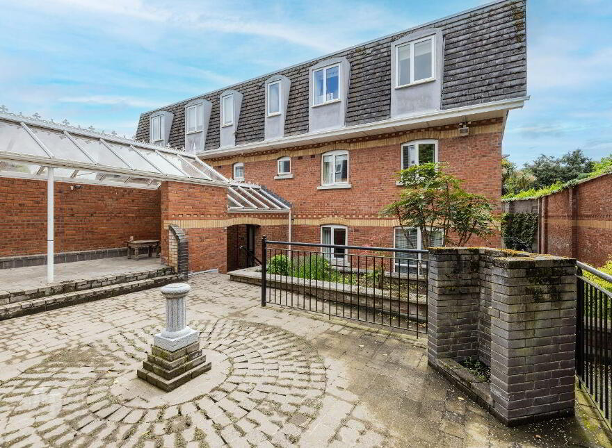 Apartment 9 Botanic Square, Glasnevin, Glasnevin, D09NY80