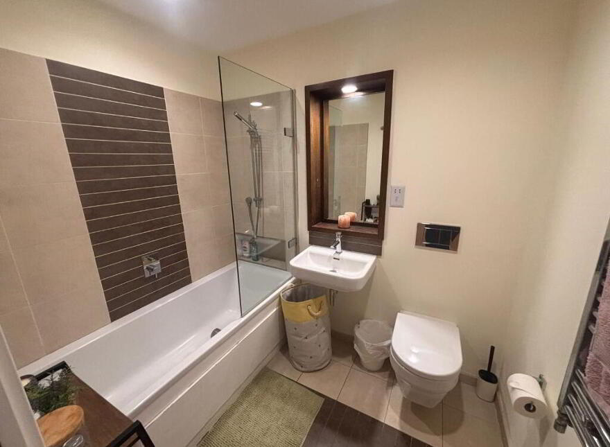 17 Custom House Square, Custom House Reside, Belfast, BT1 3ES