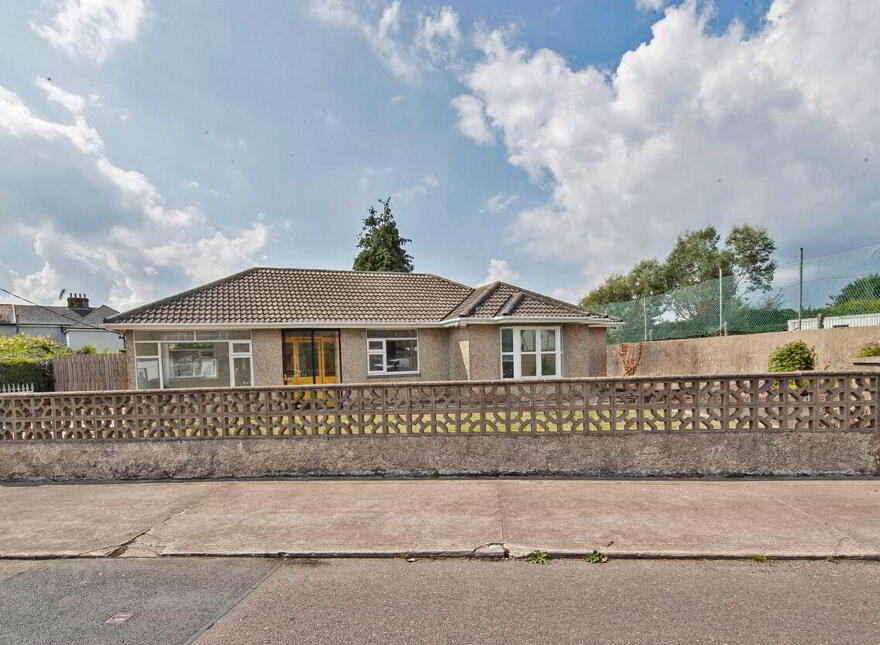 Toomard, Sarsfield Street, Abbeyside, Dungarvan, X35X624
