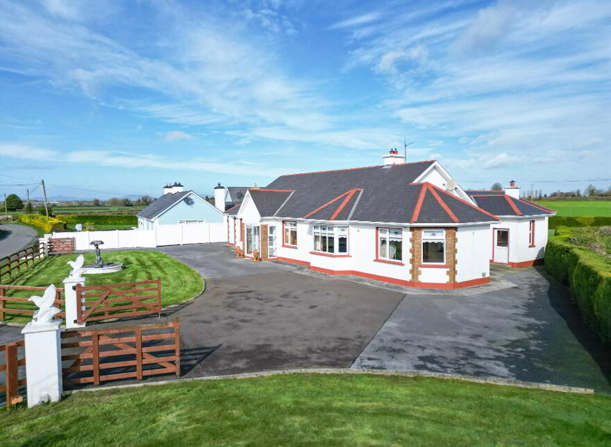 Tonagha, Thurles, E41T8W5