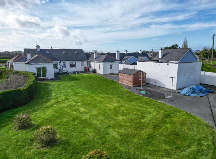 Tonagha, Thurles, E41T8W5