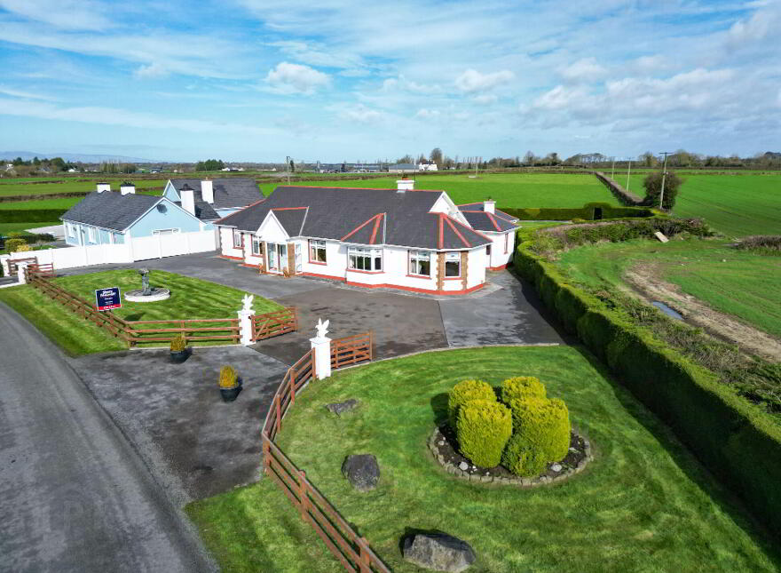 Tonagha, Thurles, E41T8W5