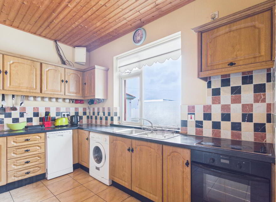 Tonagha, Thurles, E41T8W5