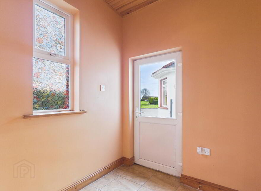 Tonagha, Thurles, E41T8W5