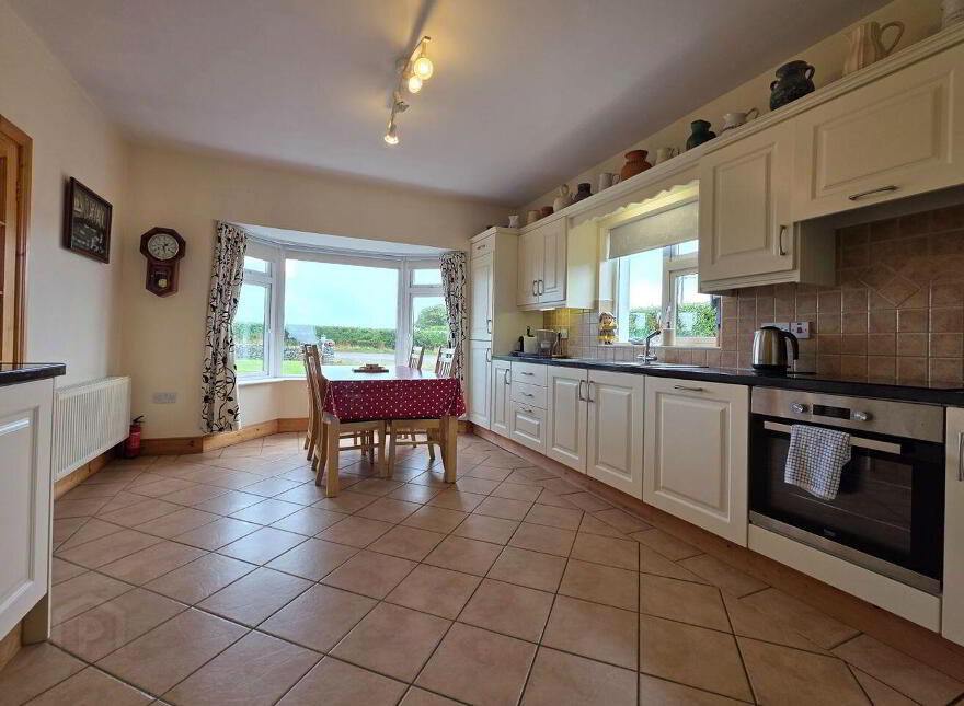 Nolans Hill, Fenit, V92YN88