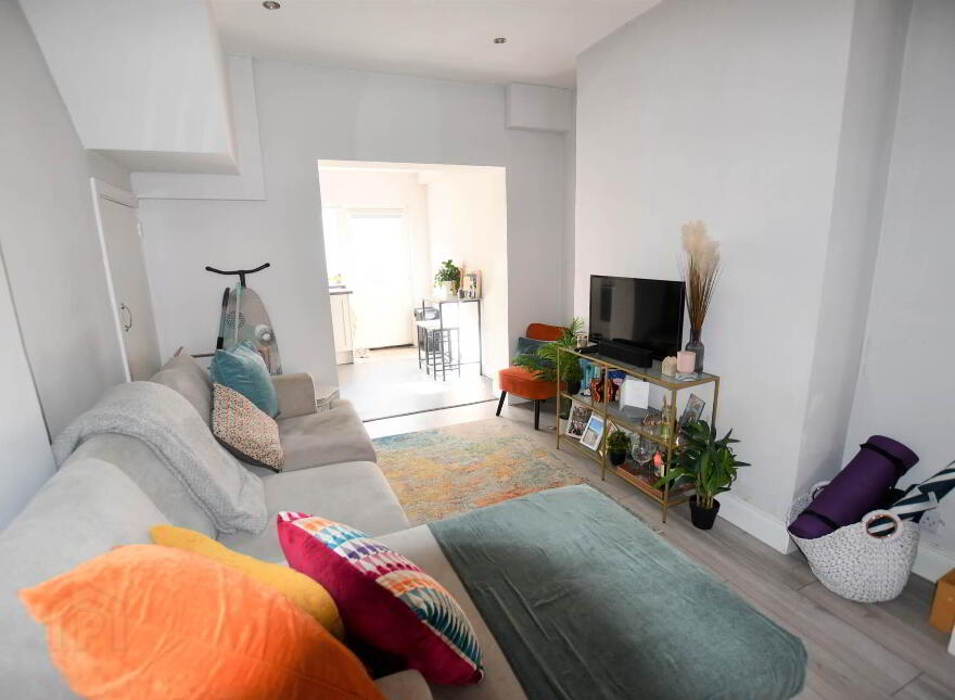 14 Glendower Street, Belfast, BT6 8PD