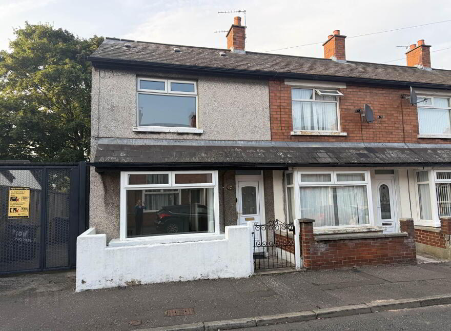 2 Avoniel Parade, Belfast, BT5 4SH