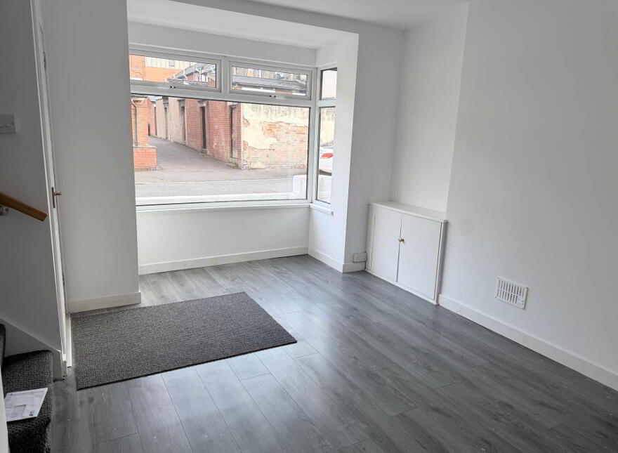 2 Avoniel Parade, Belfast, BT5 4SH