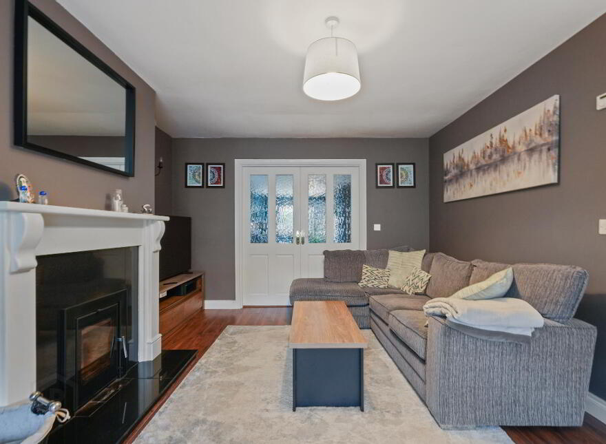37 Rathcluain, Kiltimagh, F12K603