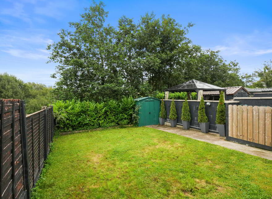37 Rathcluain, Kiltimagh, F12K603