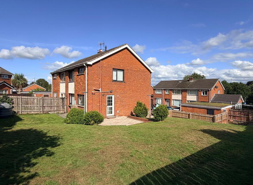 9 Areema Heights, Banbridge, BT32 3EX